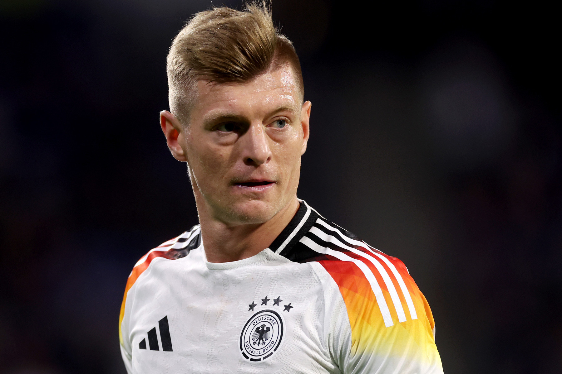 Sự trở lại của tiền vệ 34 tuổi trước EURO 2024 giúp đội chủ nhà thi đấu thăng hoa, còn khán giả Đức thì sống lại những ngày tươi đẹp.