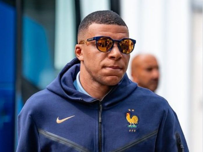 Mbappe có thể trở lại ở trận đấu gặp Ba Lan.