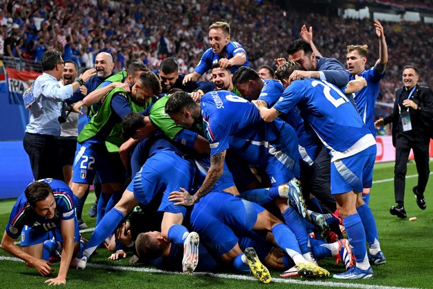 Italia may mắn cầm hòa Croatia.
