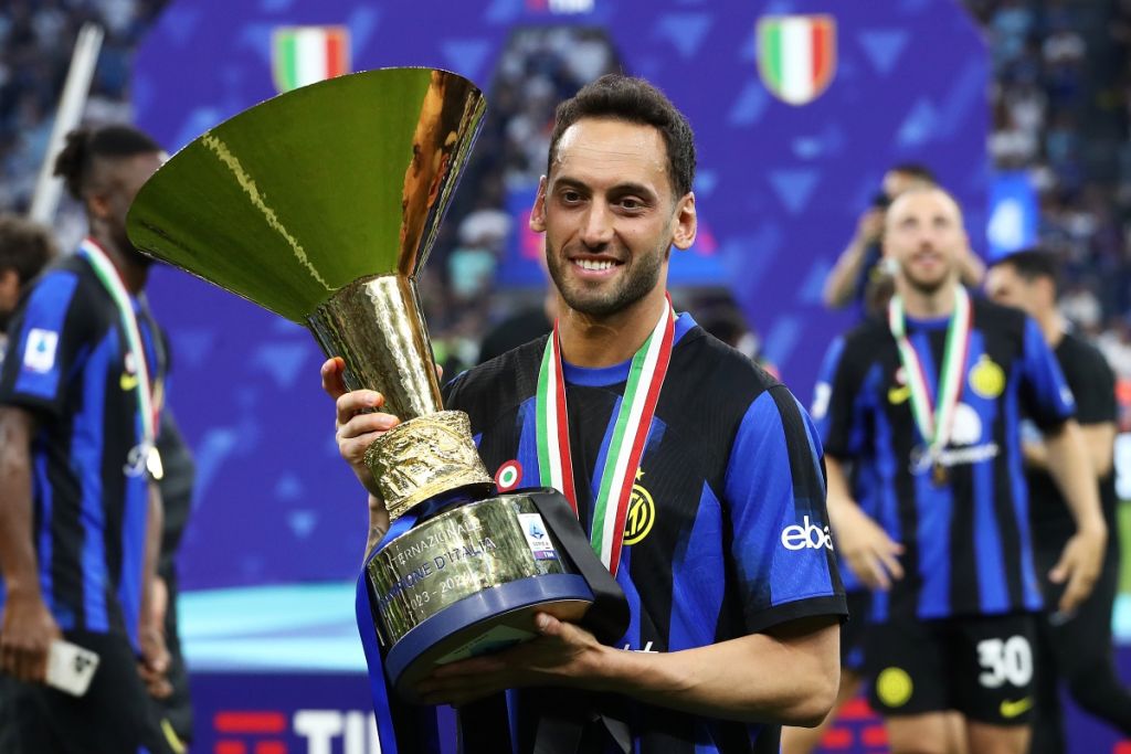 Calhanoglu chuyển mình mạnh mẽ tại Inter.