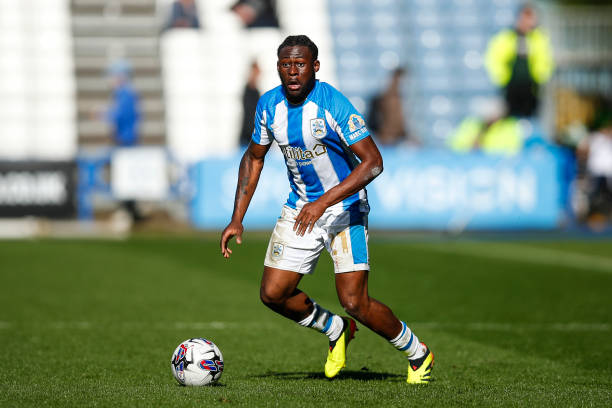 Alex Matos thi đấu trong màu áo của Huddersfield Town nửa sau mùa giải trước.