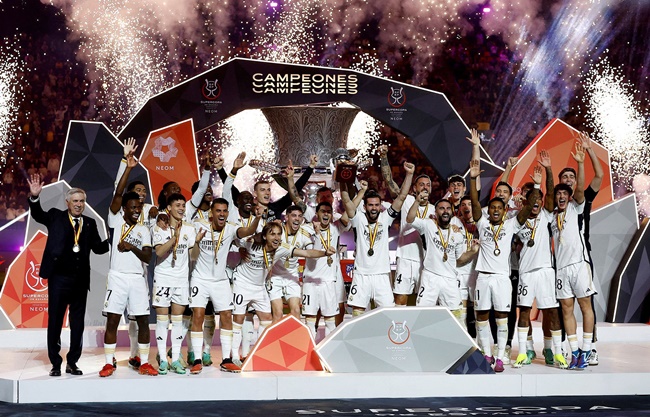 Đó là danh hiệu thứ 3 của Los Blancos trong mùa giải này. Trước đó, gã khổng lồ Tây Ban Nha đã chinh phục thành công Siêu cúp Tây Ban Nha và La Liga. Real trải qua mùa giải hoàn hảo về mặt thành tích.