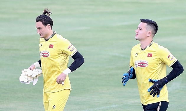 Đặng Văn Lâm và Nguyễn Filip lần đầu lên tuyển cùng nhau.