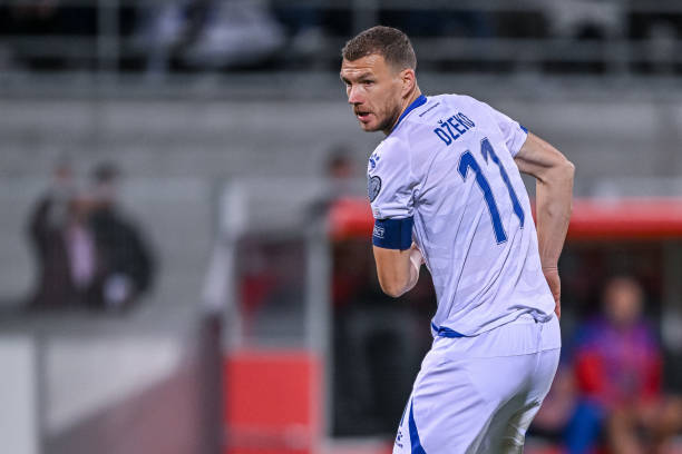 Edin Dzeko có quan điểm giống nhiều người.