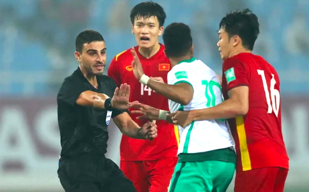 Trọng tài Hanna Hattab từng điều hành 2 trận thua của tuyển Việt Nam ở vòng loại World Cup.