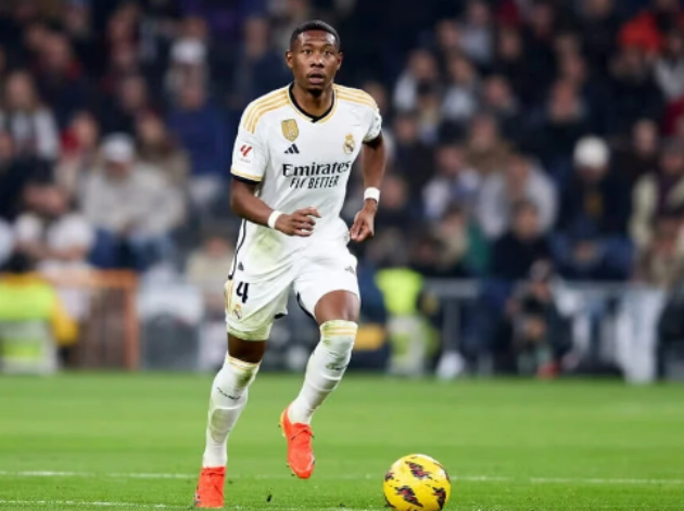 Trung vệ: David Alaba. Ở trạng thái hoàn toàn khỏe mạnh, Alaba là trung vệ lý tưởng của Real Madrid. Ngôi sao người Áo có khả năng đọc trận đấu, chơi chân tốt.