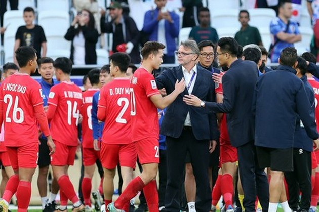 ĐT Việt Nam thi đấu không tốt dưới thời HLV Philippe Troussier.