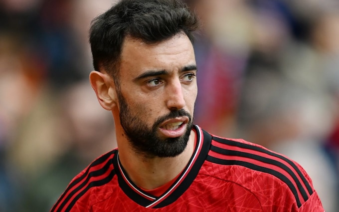 Phát biểu úp mở của Fernandes khiến khả năng tiền vệ người Bồ Đào Nha rời Old Trafford vào mùa hè này trở nên có cơ sở hơn bao giờ hết. The Telegraph khẳng định Fernandes không có tên trong danh sách "3 cầu thủ không thể đụng đến" của Man Utd.