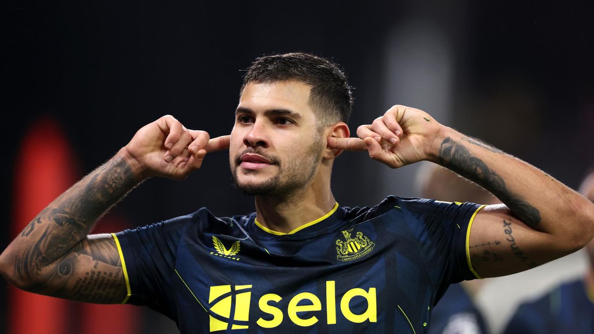 Guimaraes đang được nhiều đội bóng theo đuổi.