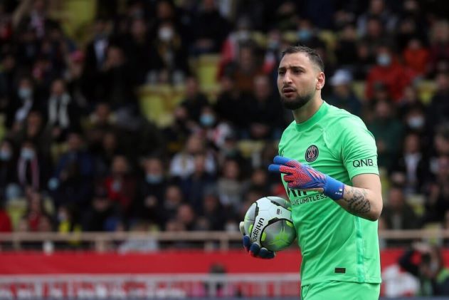 Donnarumma từng trên đỉnh thế giới ở tuổi 21.