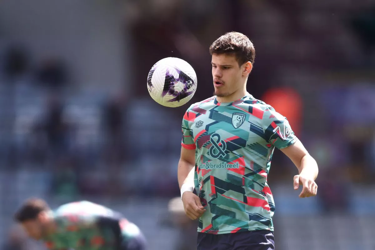 Kerkez có thể cập bến Man Utd.