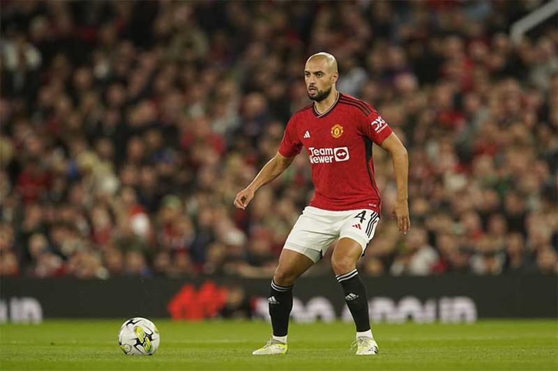 Amrabat trải qua 1 mùa giải thất vọng tại Man United.