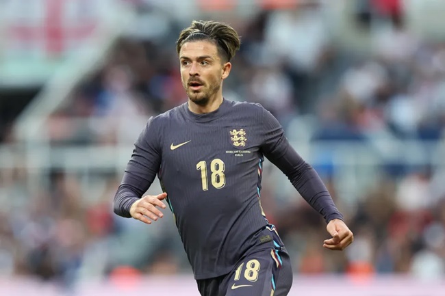 Grealish đối diện thêm sự cạnh tranh.
