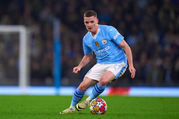 Sergio Gomez không có chỗ đứng tại Manchester City.