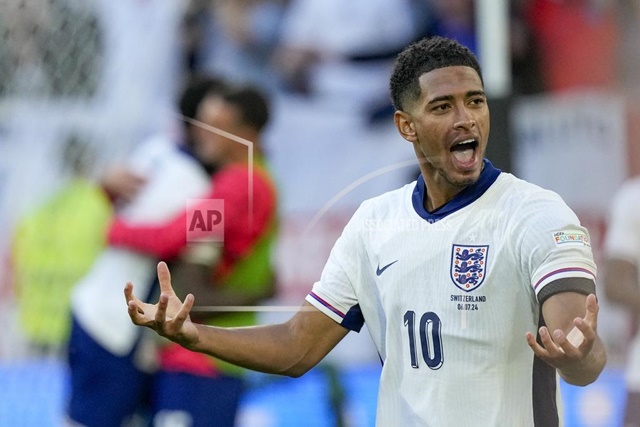 Cả phong độ lẫn lịch sử đều không ủng hộ Tam sư.