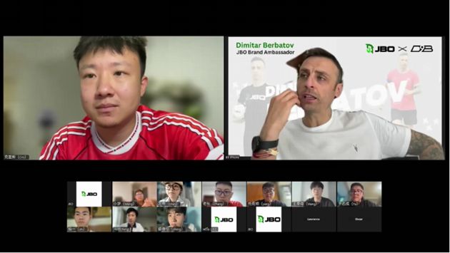 Dimitar Berbatov đã có một buổi meeting cùng fan nhận định về trận Chung Kết sắp tới.