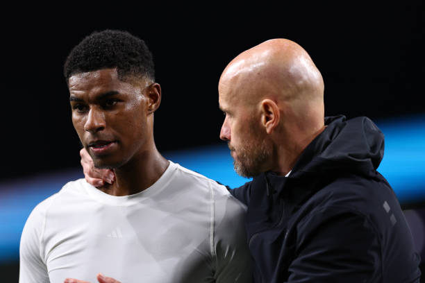 Ten Hag sẵn sàng để Rashford lên ghế dự bị.