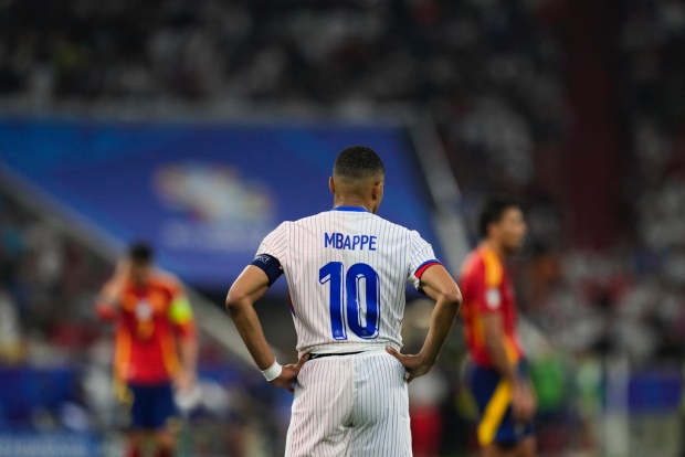 Mbappe sắp ra mắt Real Madrid.