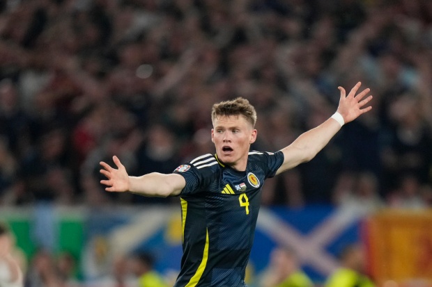 Scott McTominay khó trụ lại Man Utd khi cầu thủ này không thể duy trì phong độ ổn định.