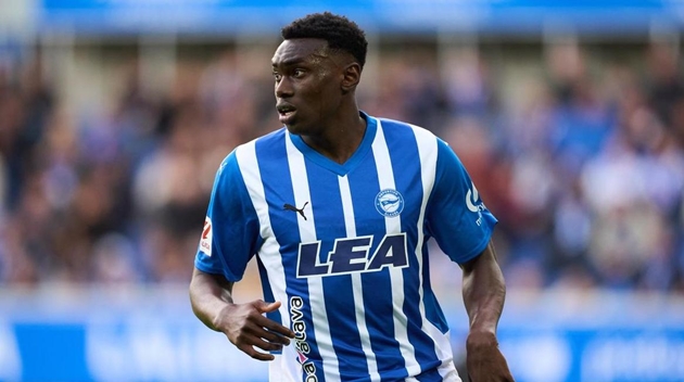 Atletico Madrid muốn giữ Samu Omorodion.