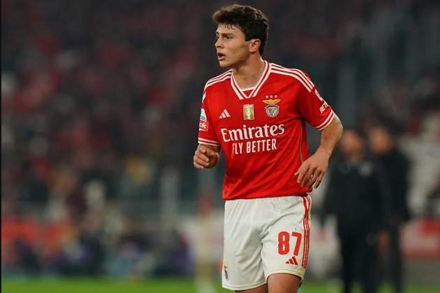 Cả Manchester United và Liverpool đều muốn có sự phục vụ của Joao Neves.