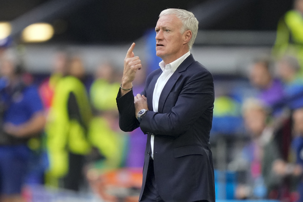 Deschamps đem đến một lối đá thực dụng.