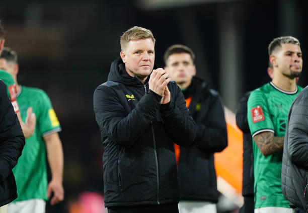 Howe là ứng viên nặng ký thay thế Southgate.