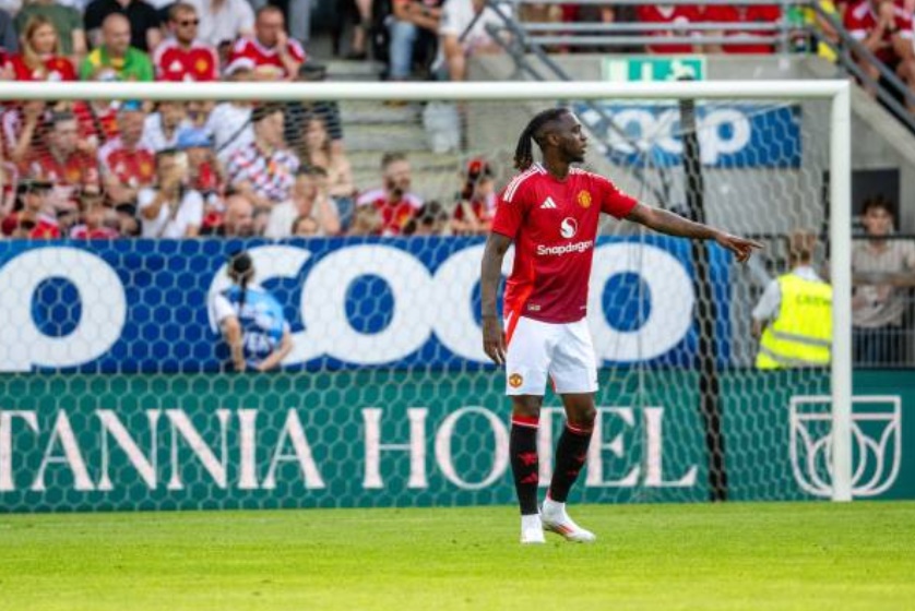 Wan-Bissaka muốn trở lại London thi đấu.