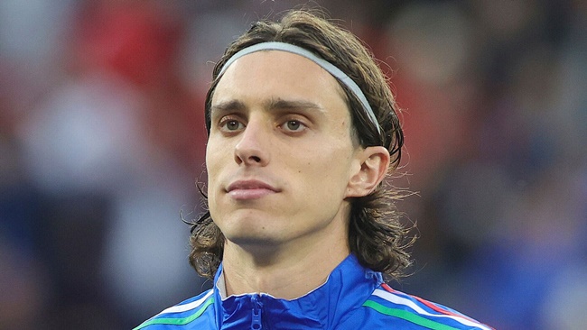 Calafiori trên đường đến Arsenal.