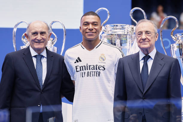 Sẽ còn nhiều ngôi sao hàng đầu cập bến Real sau Mbappe.
