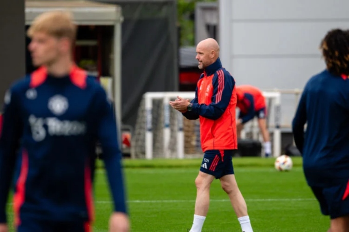 Ten Hag mở lại cánh cửa cho Sancho.