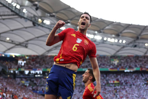 Merino được Arsenal lẫn Barca săn đón.