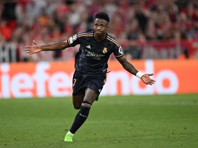 Vinicius chơi rất hay trong màu áo Real nhưng chưa thành công cùng ĐT Brazil.