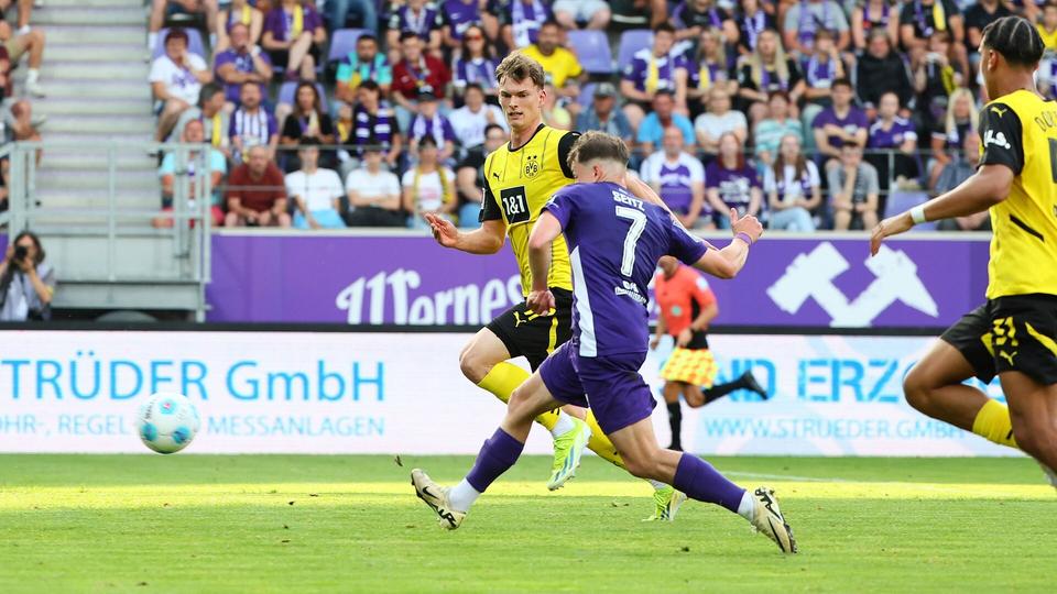 Dortmund nhận trận hòa 1-1 với Erzgebirge.