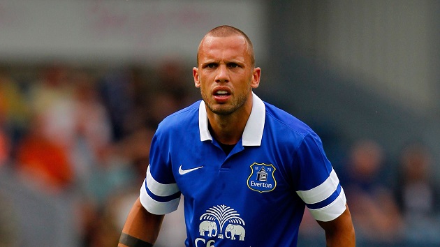 Heitinga có nhiều năm ở Everton.
