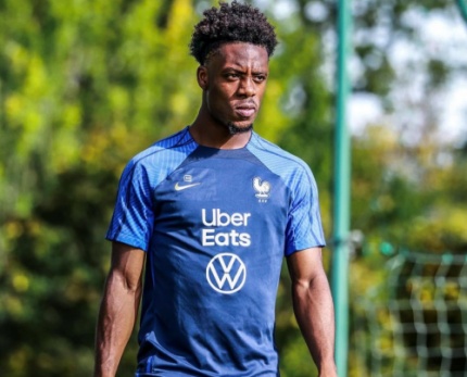 Wahi lọt tầm ngắm Chelsea.