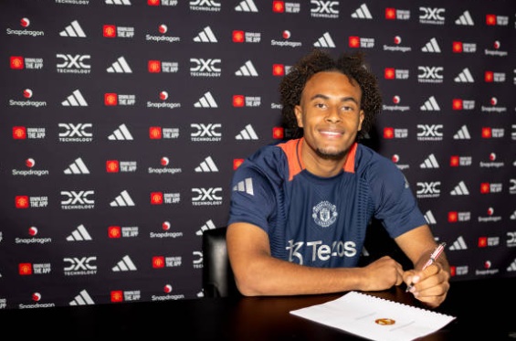 Tiền đạo: Joshua Zirkzee. Để nâng cấp chất lượng cho hàng công, Quỷ đỏ đã bỏ ra 42,5 triệu euro đưa tuyển thủ Hà Lan về Old Trafford.