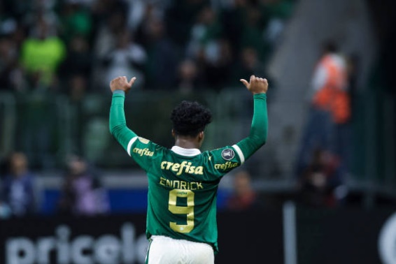 Tiền đạo: Endrick. Real đã bỏ ra gần 48 triệu euro cho tài năng trẻ xứ Samba.