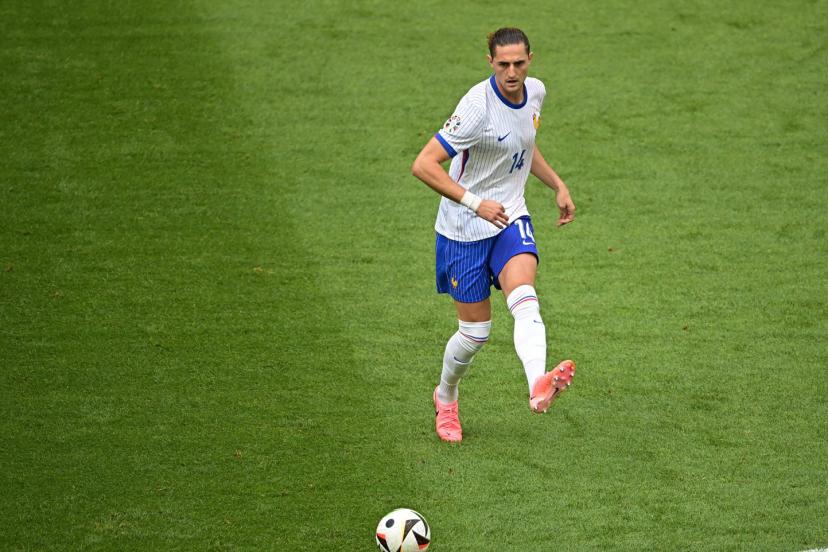 Rabiot vẫnđabg là hạt nhân của tuyển Pháp.