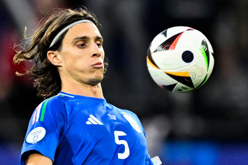 Calafiori được coi là "Maldini mới'.