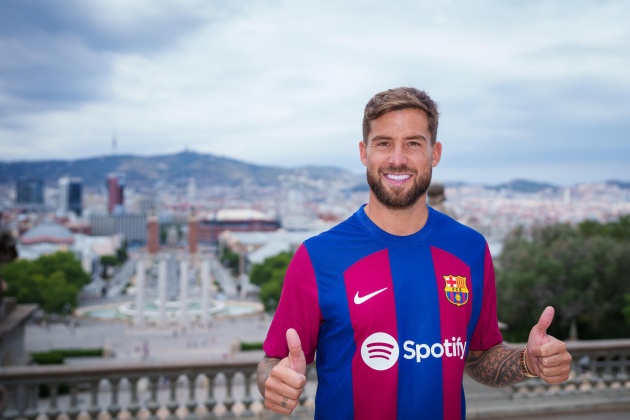 Martinez đến với Barca khi đã già.