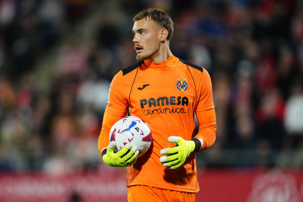 Jorgensen lọt vào tầm ngắm của Chelsea.