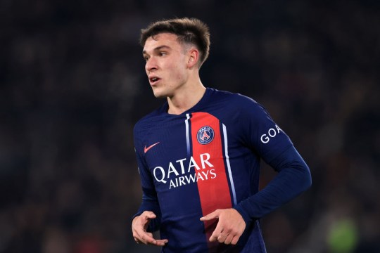 PSG báo giá Ugarte.