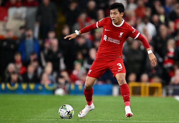 Endo trong màu áo Liverpool.