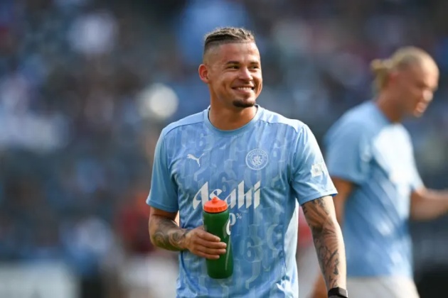 Phillips đã hết cơ hội ở lại Man City?
