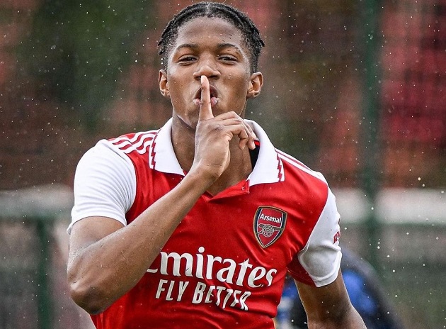 Arsenal chia tay thần đồng Chido Obi-Martin.