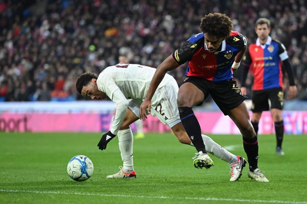 Veiga có khởi đầu tốt tại Basel nhưng còn một số điểm phải cải thiện về thái độ thi đấu.