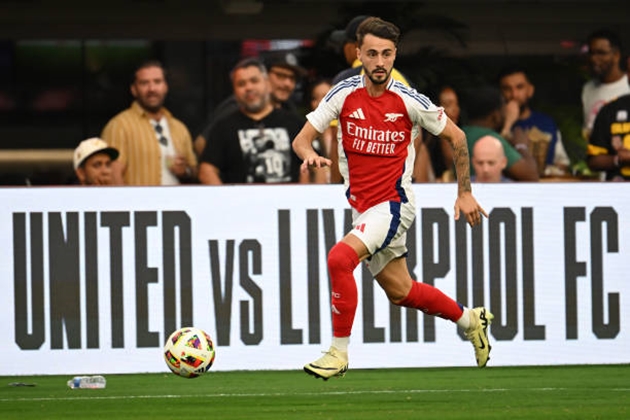 Fabio Vieira cần sớm chứng minh vai trò tại Arsenal.