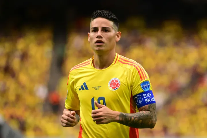 James 'hồi sinh' sau đúng 10 năm.