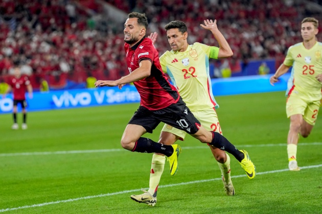 Navas ở trận đấu với Albania.